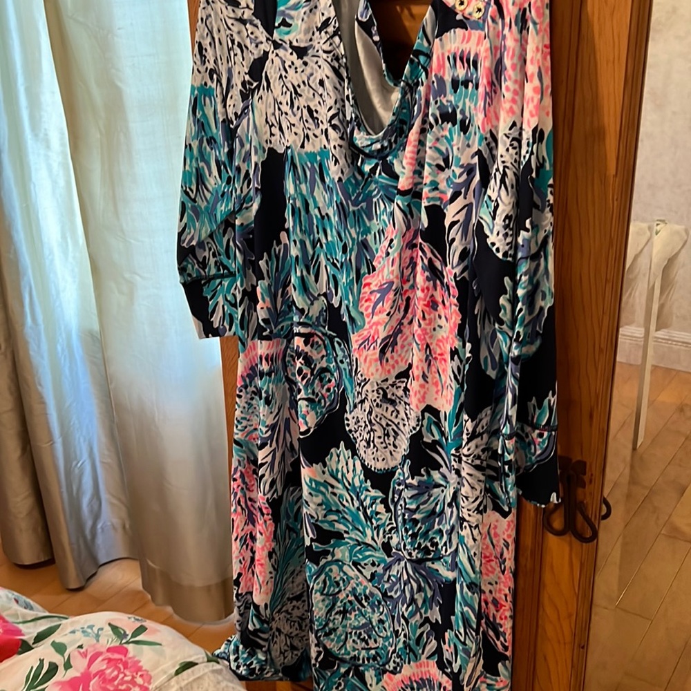 Lilly Pulitzer RN 881889 style dress